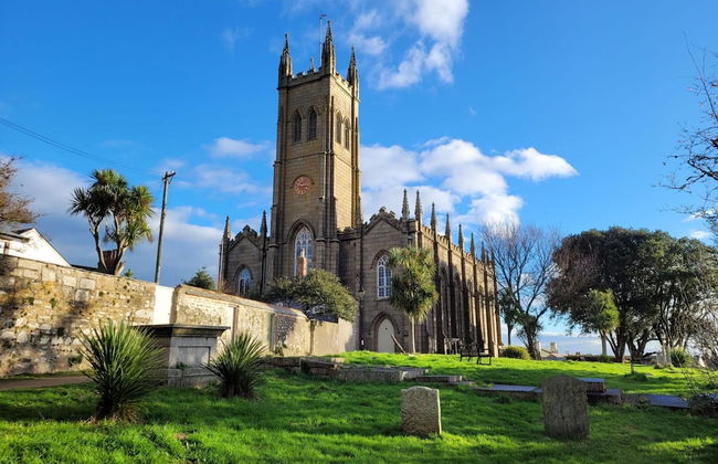 Breathtaking Views on Historical Street- Central - Foto 4