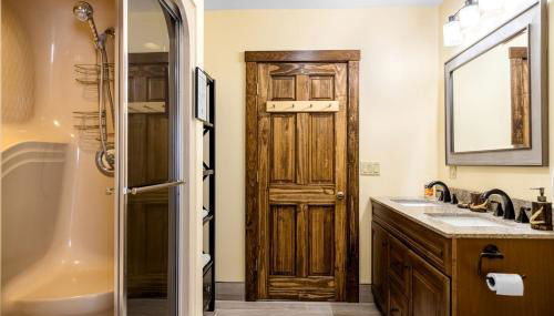 Gorgeous Cottage with Hot-tub and Games in Beaver Cove, Maine - Foto 5