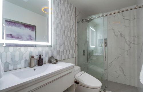 Lux Escape 3 • Views 2 Hot Tubs Games Mini Golf - Photo 31