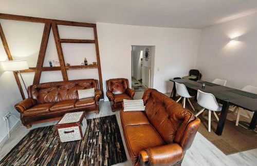 Stadtmitte Apartment im historischen Viertel -100qm Wohnfläche & 30qm Dachterrasse - Foto 1