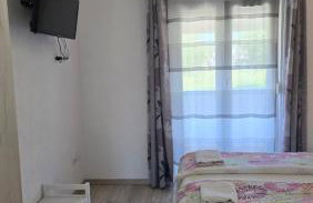 Kuča Mira - Foto 24