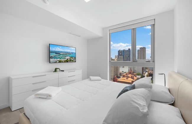 Amazing Apartments with city Views - Photo 8