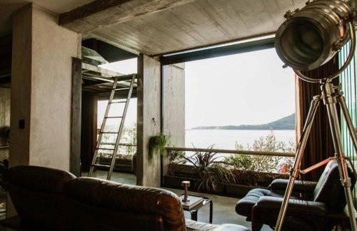 Luxury Waterfront Loft with Panoramic Views - Foto 9