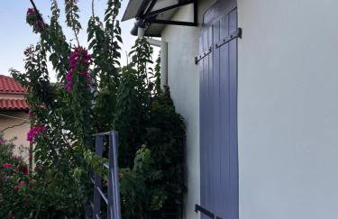 The Arch House - Photo 5