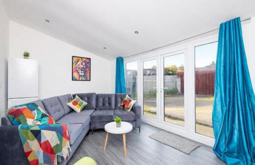 Temple by Alt-Stay Contractor Accommodation - 4 Bed Contractor Home With Parking, Wi-Fi & Full Kitchen - Ideal For Long stays - Photo 11