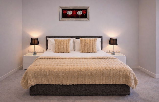 Deluxe 1 Bedroom Apartment in City Road - Photo 2