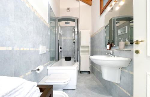 Villa Luminosa, Lake View & Private Parking - Foto 23