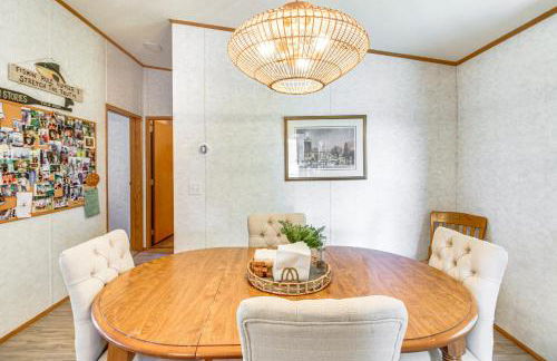 Tenstrike Lake House on 60 Acres Hike and Fish! - Foto 6