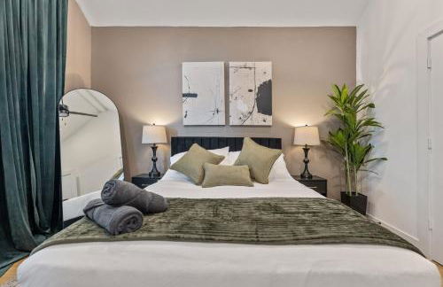 Brand New 3BR 2 5BA Home with Hot Tub - Photo 26