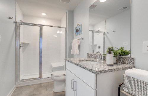 Modern and Spacious Home with Pool in Ocean View! - Foto 23