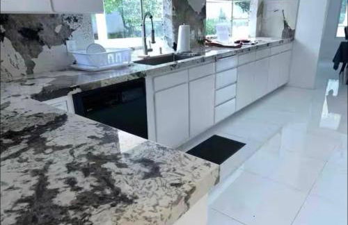 Beautiful 4BD and 3BA Pool Jacuzzi Vacation Home - Foto 20