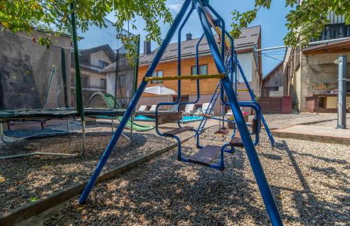 4 Bedroom Stunning Home In Plaski - Foto 24