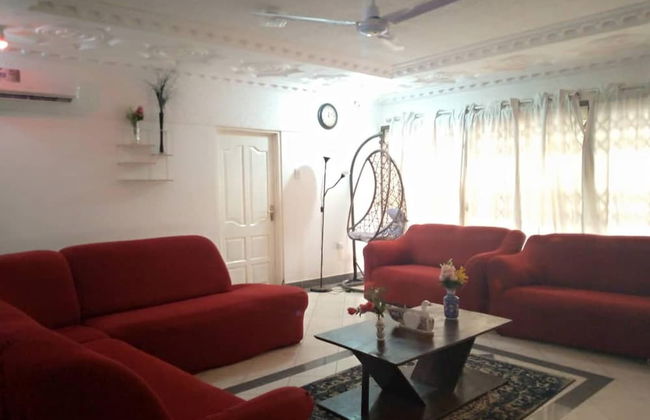 Sleeps8- Private Secure Parking- Garden- Aircon - Foto 16