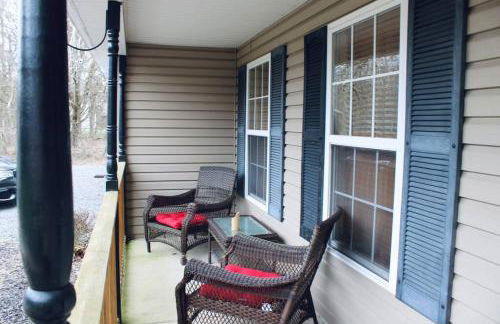 Gorgeous Cozy 5 Bedroom House with Hottub,Lake,Pool - Foto 11