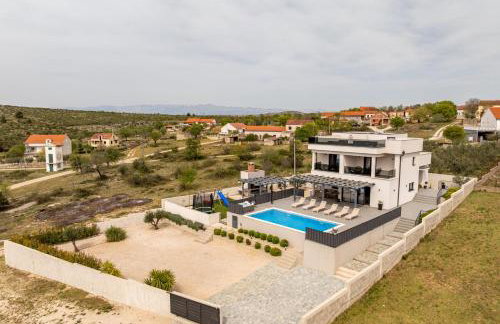 Villa Katarina with pool and jacuzzi - Foto 80