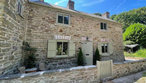 Former Corn Mill Cottage on the North Wales coast - Foto 1