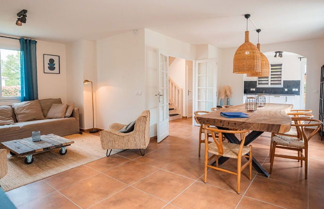 Spacious and Modern Villa With Large Garden and BBQ Area - Foto 19