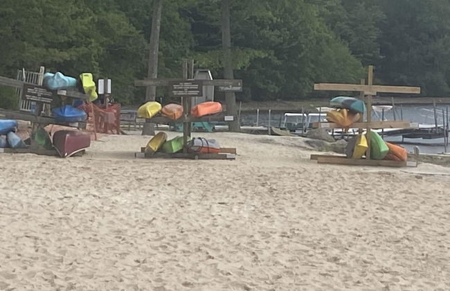 Pocono Retreat -1 Mile to Lake and Skiing - Foto 66