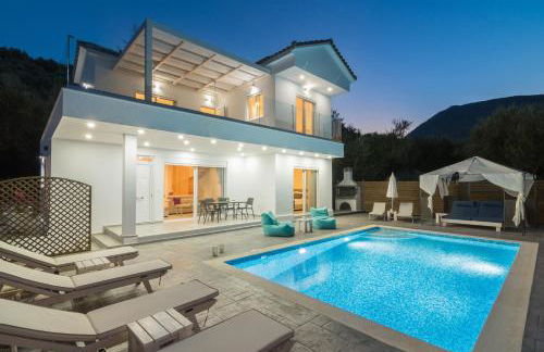 Maridenia Villa - Family Escape with Private Pool, by ZanteWize - Foto 24