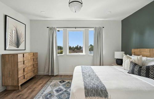 Kerns 6BR Gem - New Build Spanish Flair - Photo 43