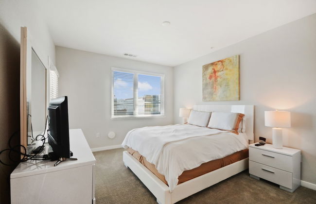 Global Luxury Suites in Menlo Park - Photo 9