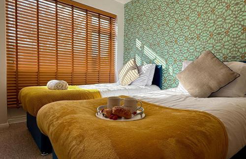 Modern 3 Bedroom Bungalow, EV Friendly, Parking Included - Foto 49