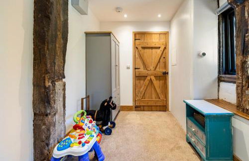 Period Luxury Converted Barn Windsor/Maidenhead - Perfect for family groups - Foto 108