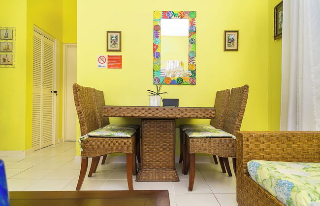 Silver Palms Charming 1BR Private Beach and Pool - Photo 3