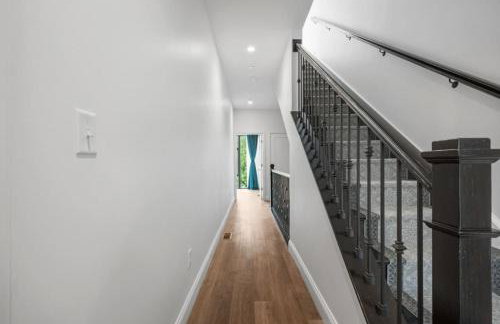 Stunning Penthouse Double King Suite on Butler Street with rooftop deck and free off street parking - Foto 26