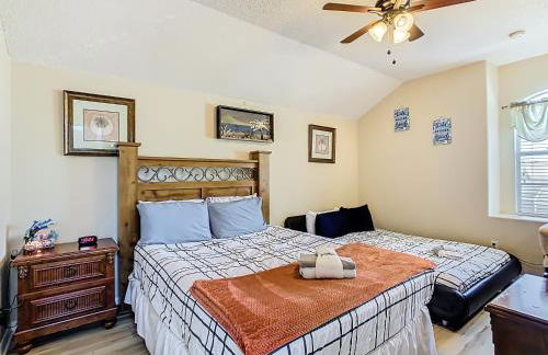 Spacious retreat w pool & game room - Foto 41