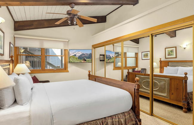 Top of the Village - Foto 60