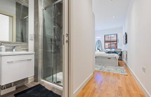 Leeds Elegant Central Flat - Sleeps 8 - View City Centre - Foto 25