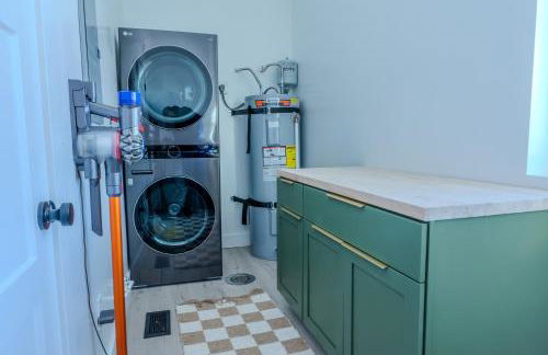 Brycegate Retreat. Stunning Views. Modern Comforts. - Photo 43