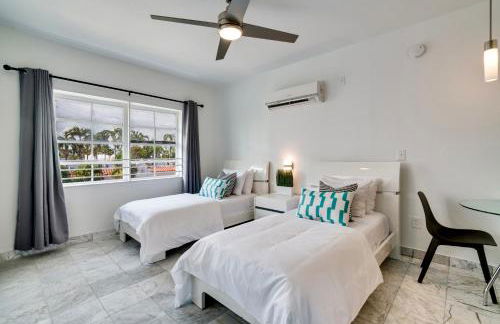 Best location by the Beach ! Free WiFi - TV - All amenities - Foto 2