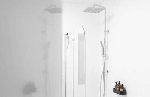 Bheaven I Golden Wave Premium Apartment - Photo 45