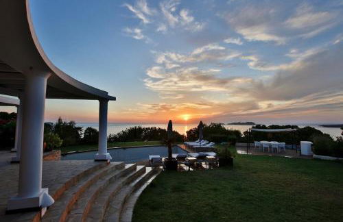 Amazing Ibiza Villa Can Icarus 6 Bedrooms Perched On A Cliff Overlooking The Beach Of Cala Moli San Jose - Foto 26