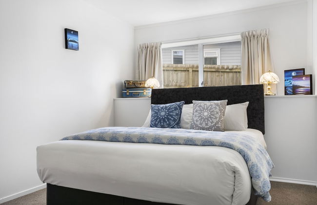 Bright 3-Bedroom Unit - WiFi & Parking - Photo 4