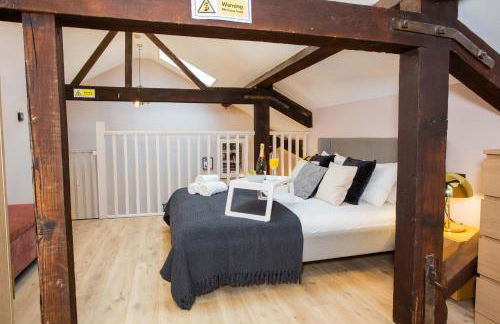 Spacious 3-Bed Retreat - Modern & Super Central - Foto 3