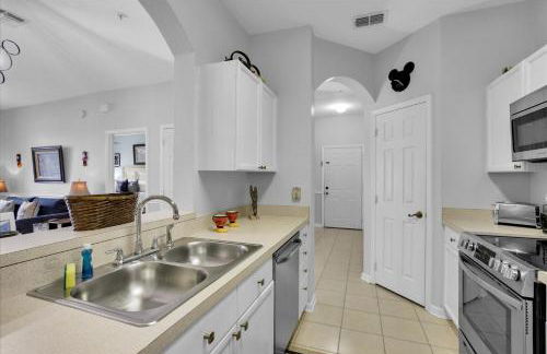 3 Bed Windsor Palms Condo - Conservation Views - Photo 18