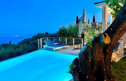 Villa Evmaria with private swimming pool - Photo 2