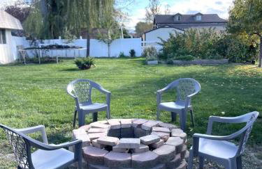 2 whole houses, Fire pit, Game room, feel at home. - Foto 4