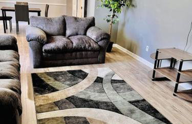 4 Bedrooms Spacious Hardwood Floors - Foto 1