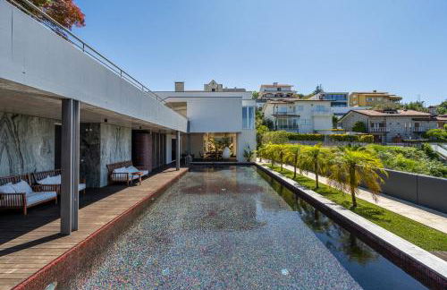 Extravagant 5-Bedroom Mansion - Foto 32