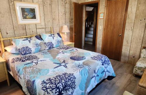 Spacious Beach House Steps to Sand - Foto 26