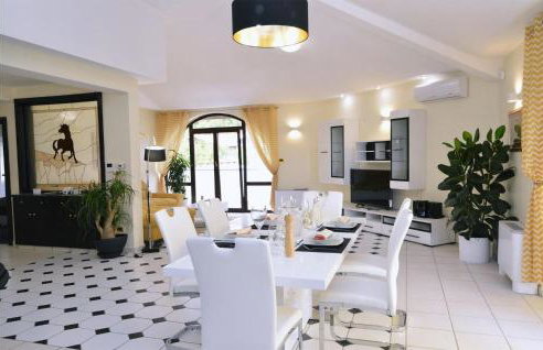 Pet Friendly Home In Jurdani With Sauna - Foto 17