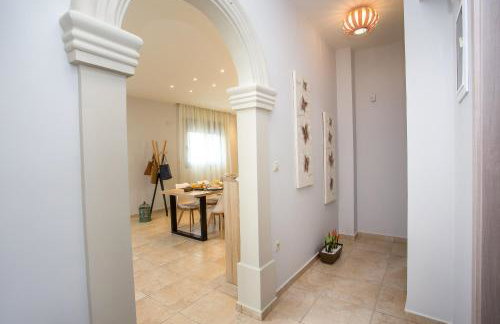 The Sisters Villa - Photo 26