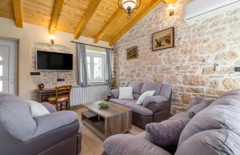 Gorgeous Home In Visnjan With Wifi - Photo 14