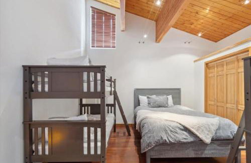 Luxe & Leisure in Fairways- An Oasis in the Woods - Foto 31