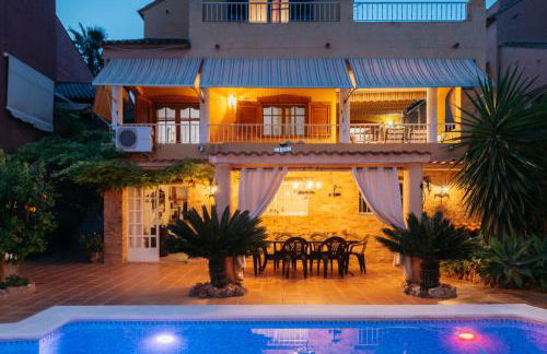 chalet, villa rodeada de naturaleza piscina a doce klm de Valencia y 7 del aeropuerto - Photo 8