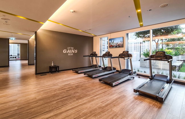 Fancy Apartment With Mesmerizing Canal Views - Photo 46